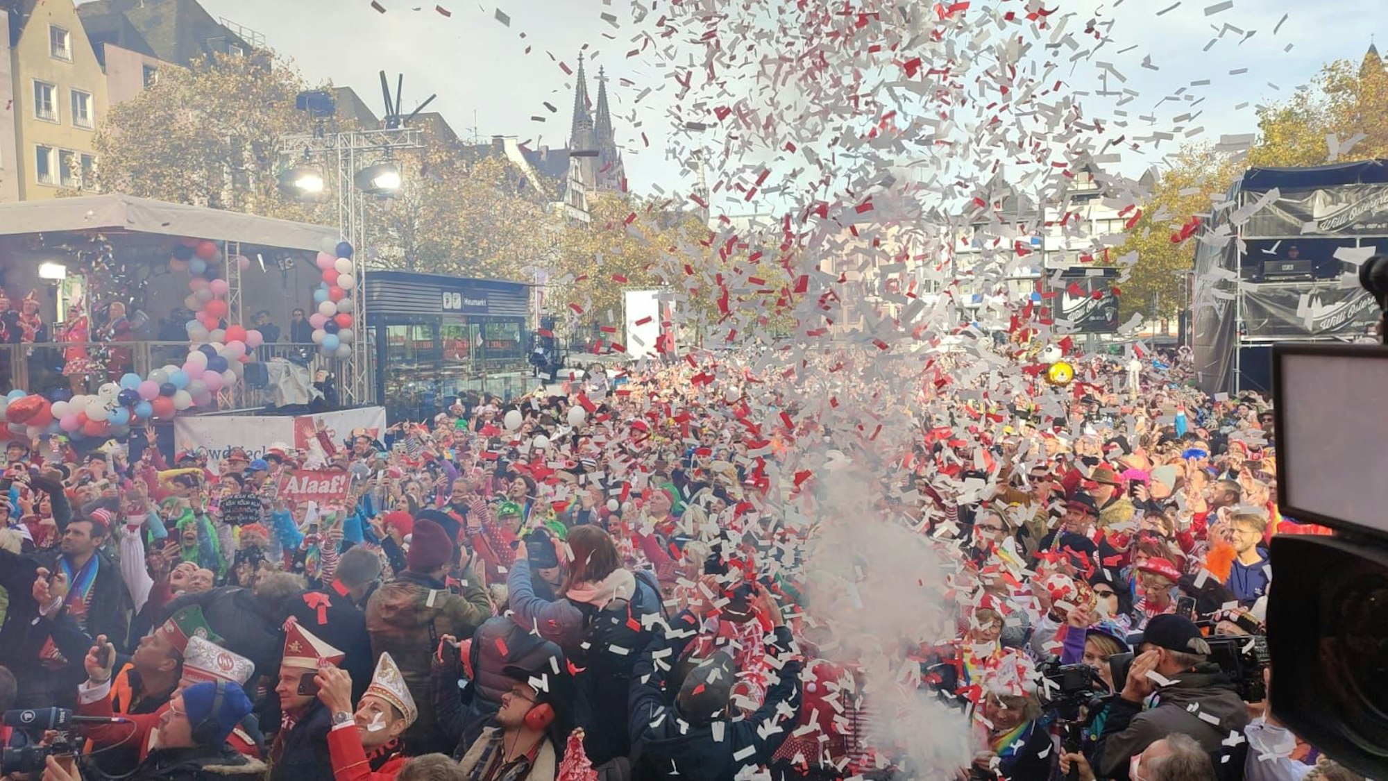 Die Party auf dem Heumarkt um 11.11 Uhr.