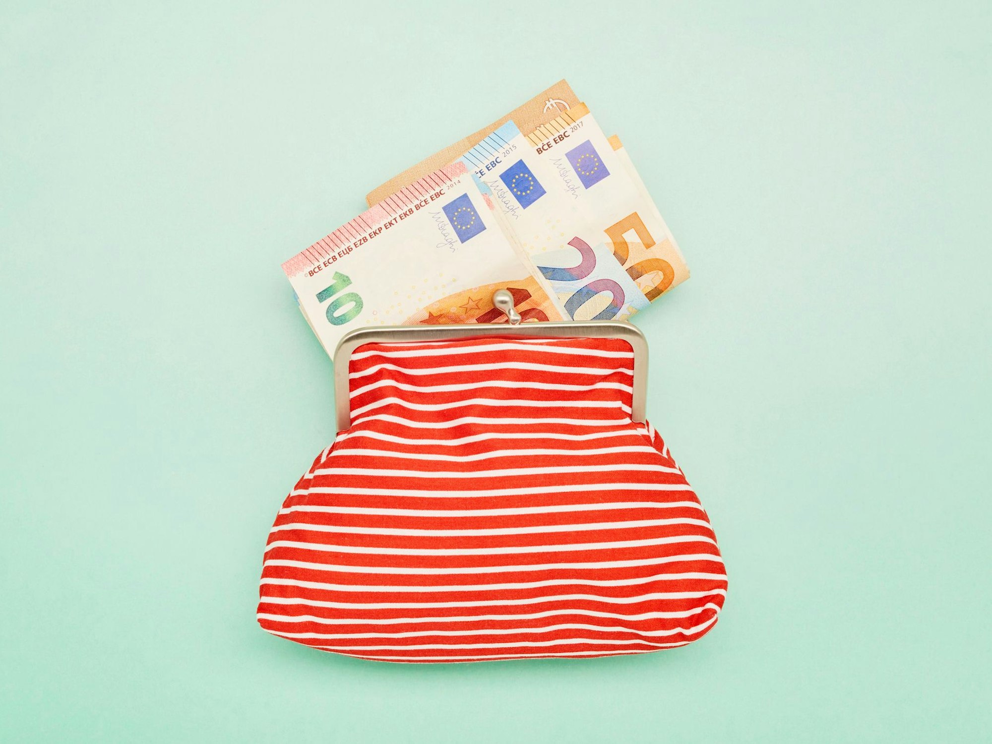 Geldbörse mit Geldscheinen