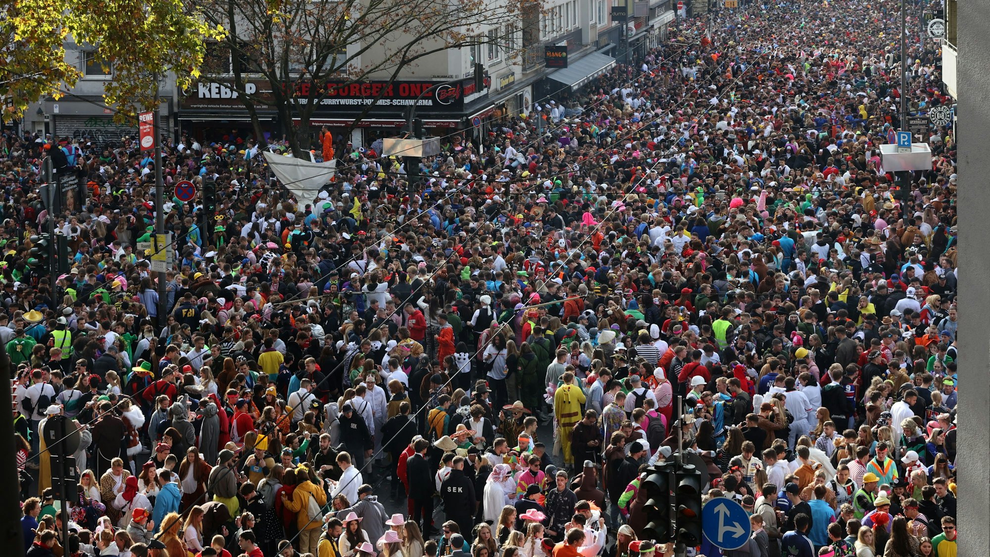 Blick auf die Zülpicher Straße am 11.11.