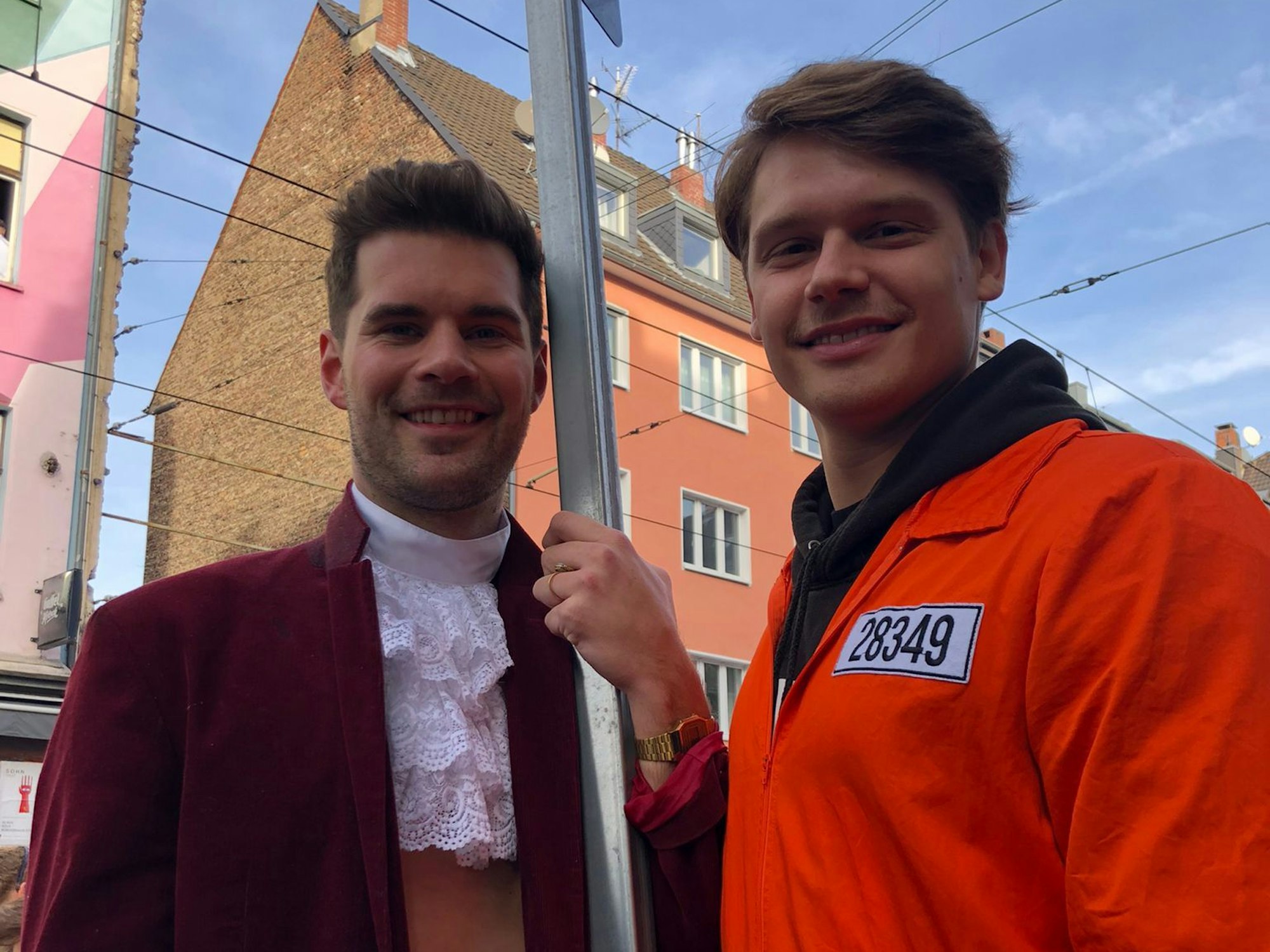 Paul aus München, Timo aus Berlin sind das erste Mal zum 11.11 in Köln