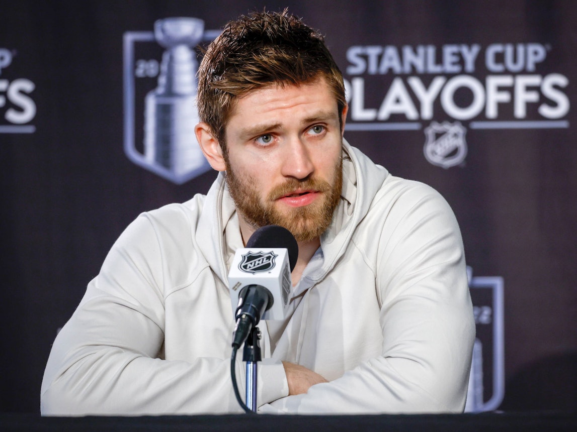 Eishockey-Star Leon Draisaitl auf einer Pressekonferenz der NHL am 23. Mai 2022.