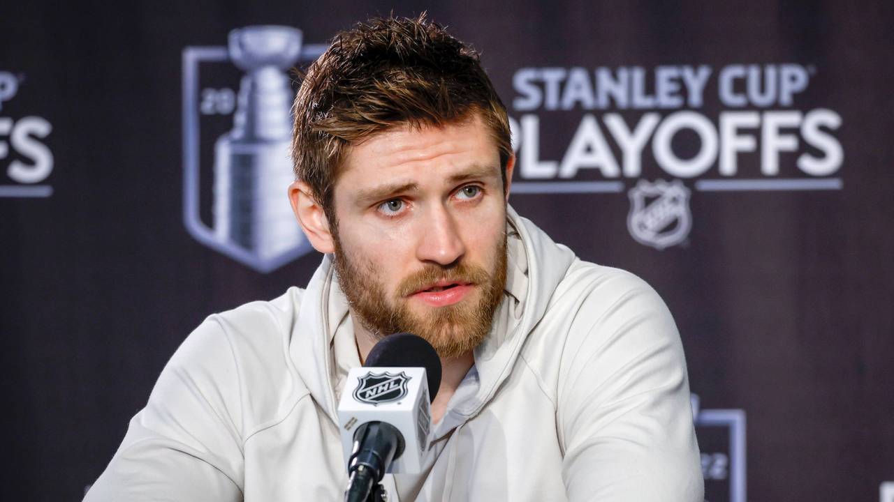 Eishockey-Star Leon Draisaitl auf einer Pressekonferenz der NHL am 23. Mai 2022.