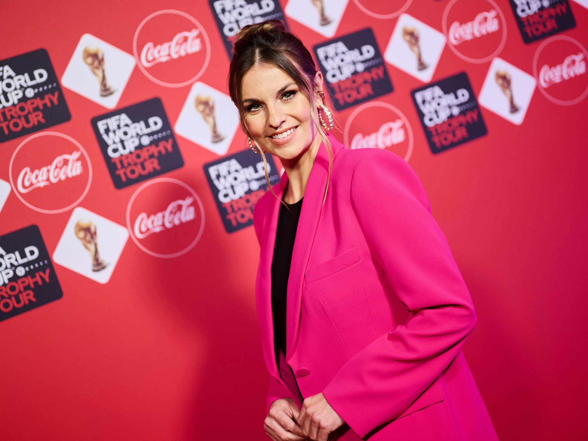 Laura Wontorra, Fernsehmoderatorin, kommt zur Trophy Night in das The Reed. Der FIFA WM-Pokal wird im Rahmen der FIFA World Cup Trophy Tour by Coca-Cola nach Berlin gebracht.