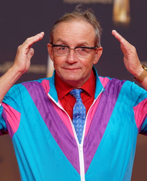 Der Komiker Wigald Boning kommt zur Verleihung vom Deutschen Fernsehpreis 2022 in die MMC Studios.