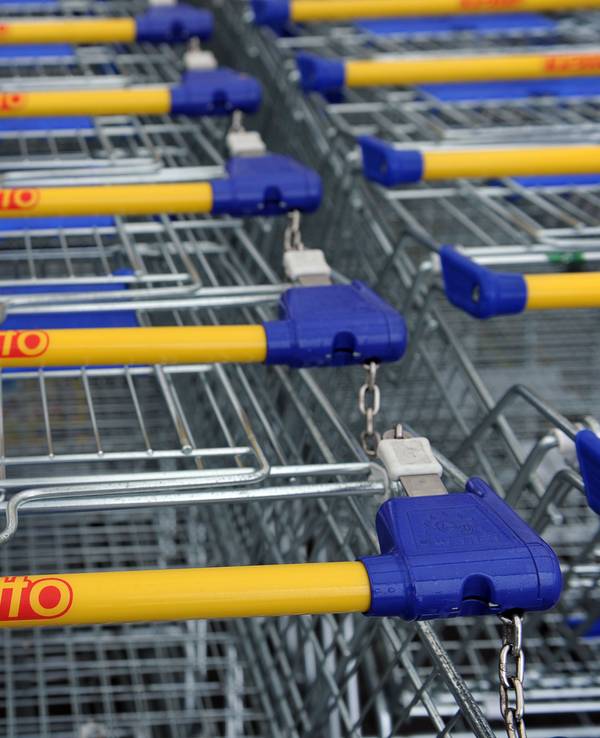 Symbolfoto. Einkaufwägen mit Netto-Logo.