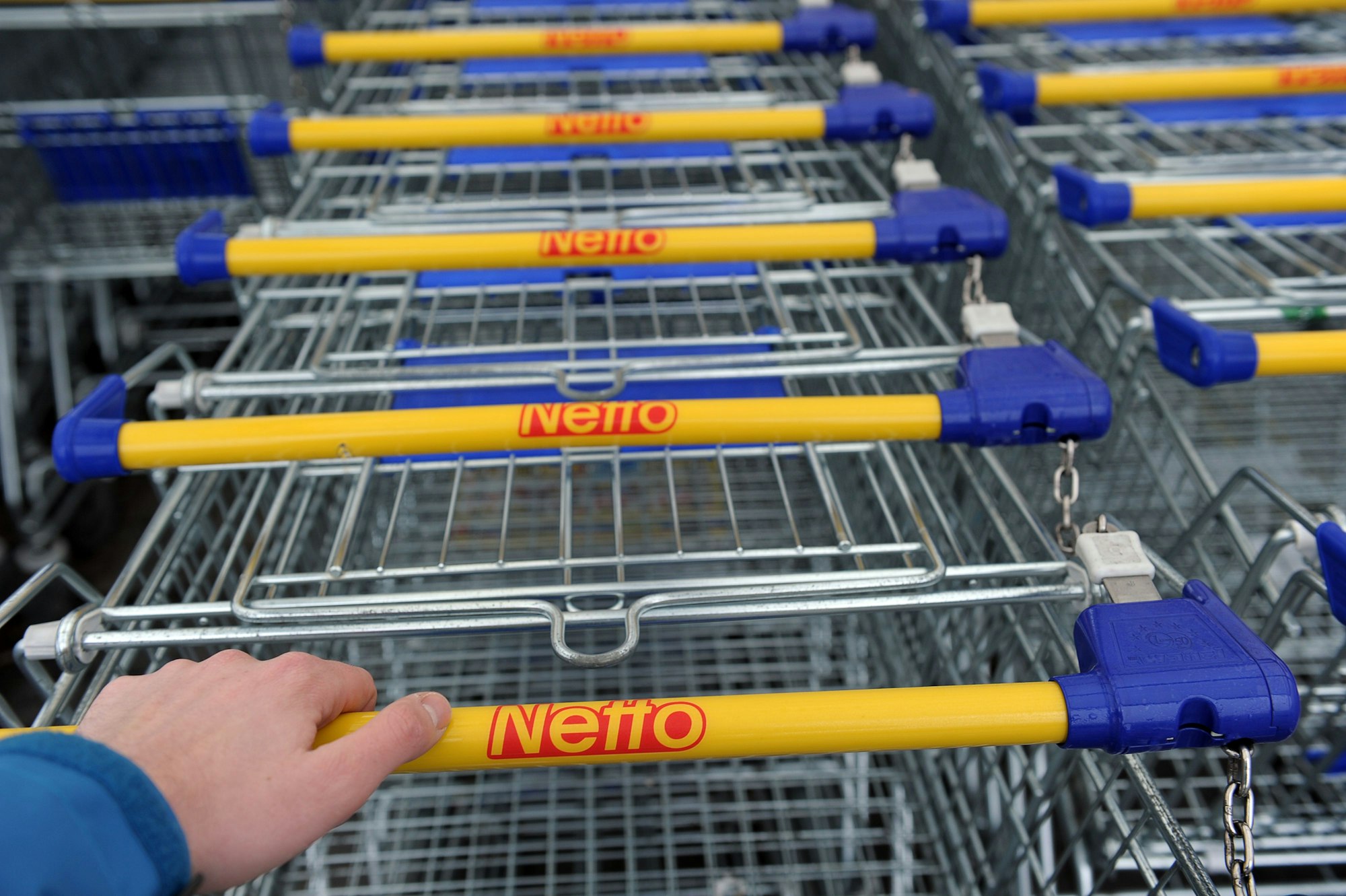 Symbolfoto. Einkaufwägen mit Netto-Logo.