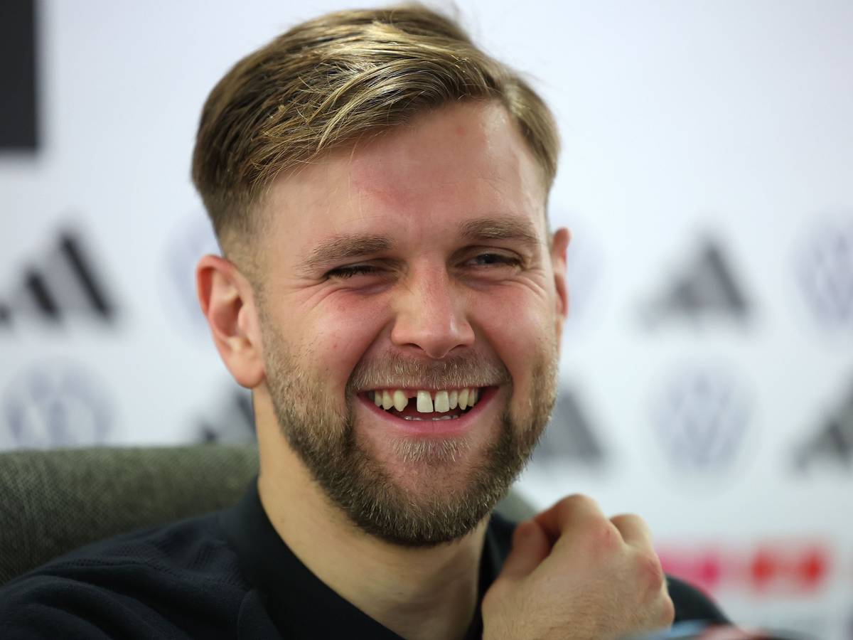 Deutschlands Stürmer Niclas Füllkrug bei der Pressekonferenz.