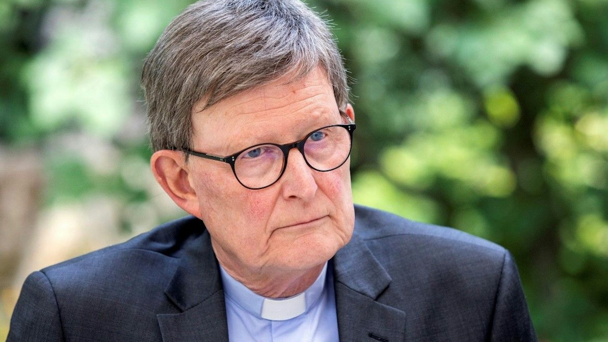 Kardinal Rainer Maria Woelki bei einem Interview