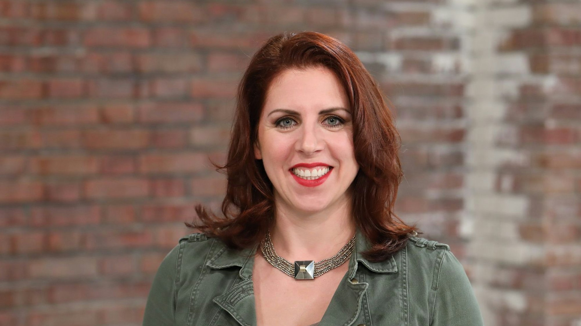 Esther Ollick, Händlerin und Möbel-Fachfrau bei „Bares für Rares“ verrät ihren Promi-Schwarm.