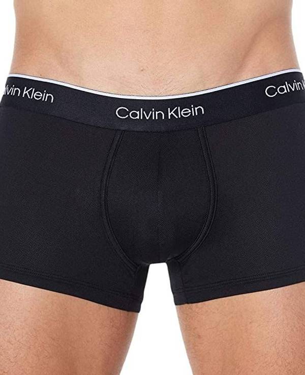 Schwarze Calvin Klein Boxershorts. Bild für Amazon Calvin Klein Artikel.