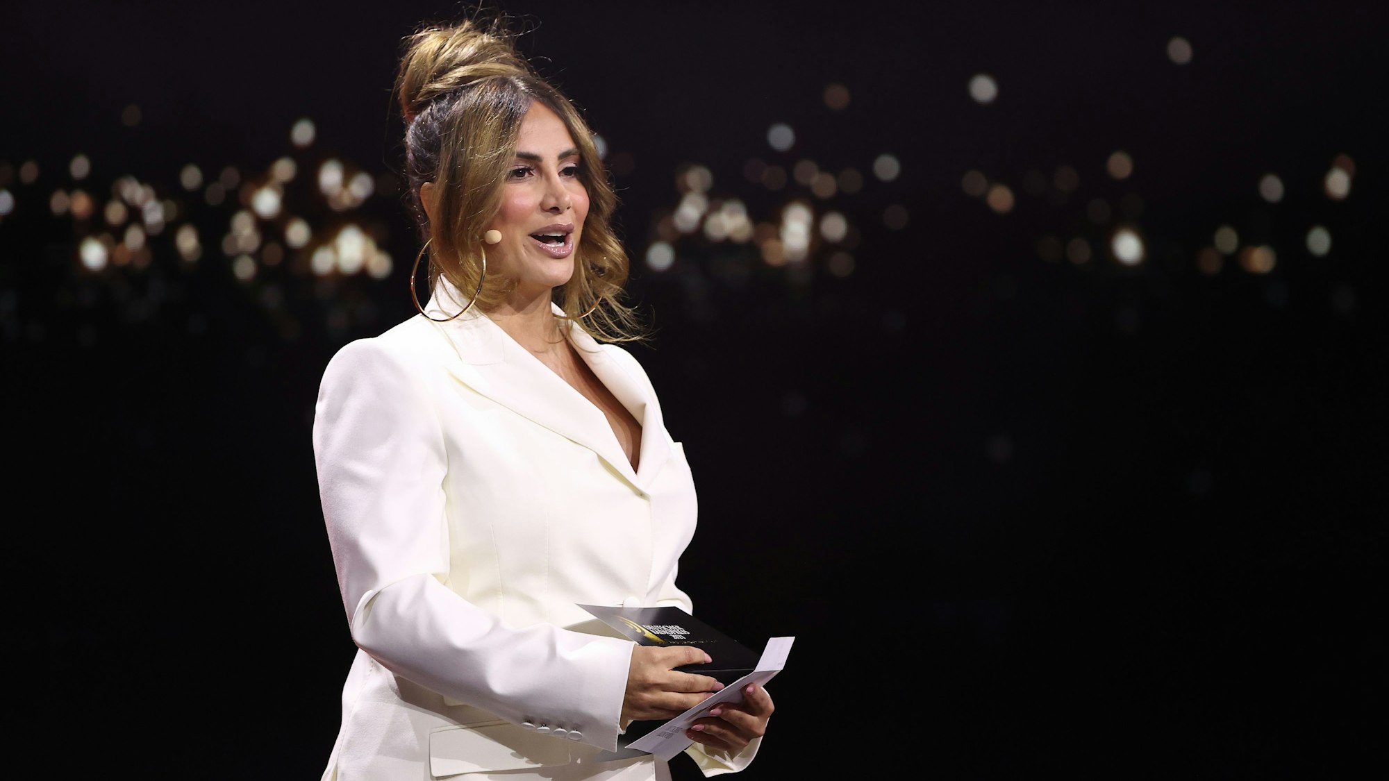 Enissa Amani bei der Verleihung des Deutschen Radiopreises 2021 in Hamburg.