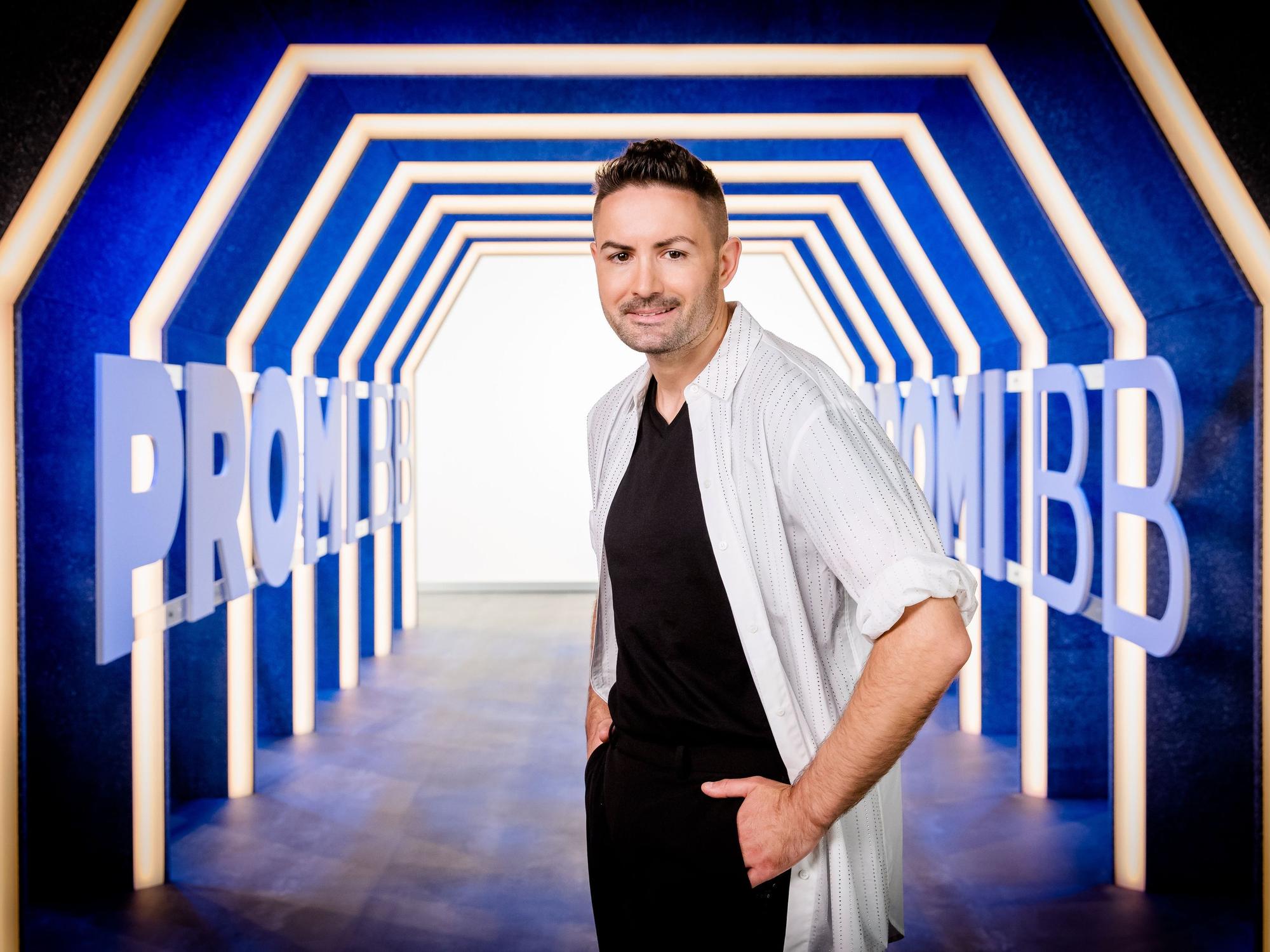 Menderes Bagci als Teilnehmer der Sat.1-Sendung „Promi Big Brother“ 2022.