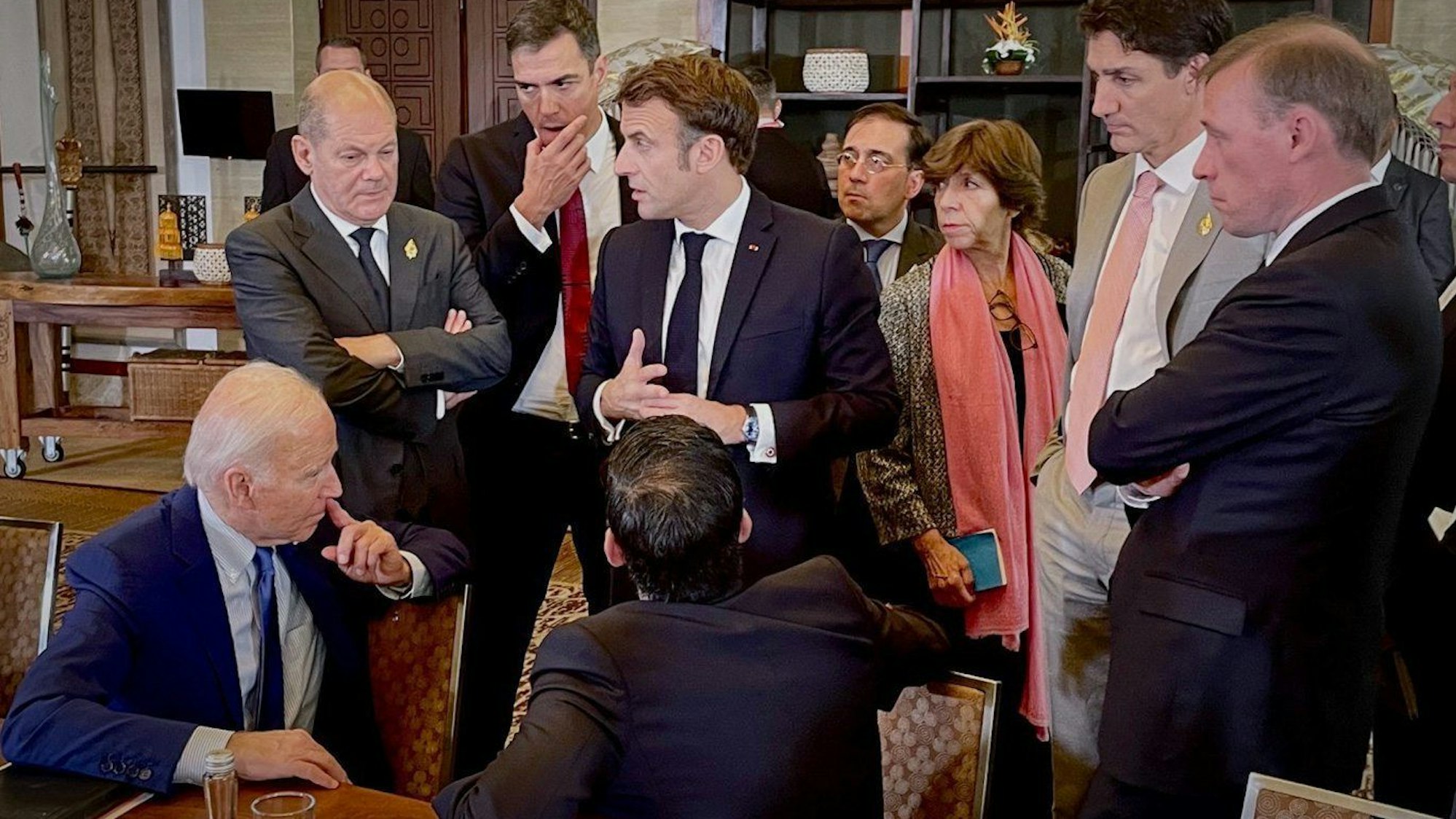 Als die Nachricht vom Raketen-Einschlag in Polen den G20-Gipfel in Indonesien erreichte, kamen die Staatsoberhäupter für Beratungen zusammen. Besonnenheit und Ruhe sind in solch einer undurchsichtigen Lage besonders wichtig, findet unser Autor.