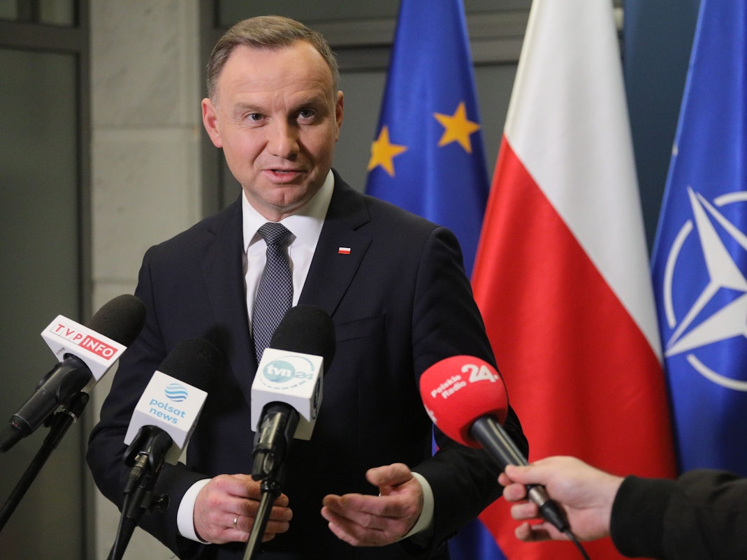 Andrzej Duda, Präsident von Polen, gibt eine Pressekonferenz nach der Sitzung des Regierungsausschusses für Landesverteidigung und Verteidigungsangelegenheiten in der Zentrale des Büros für Nationale Sicherheit.