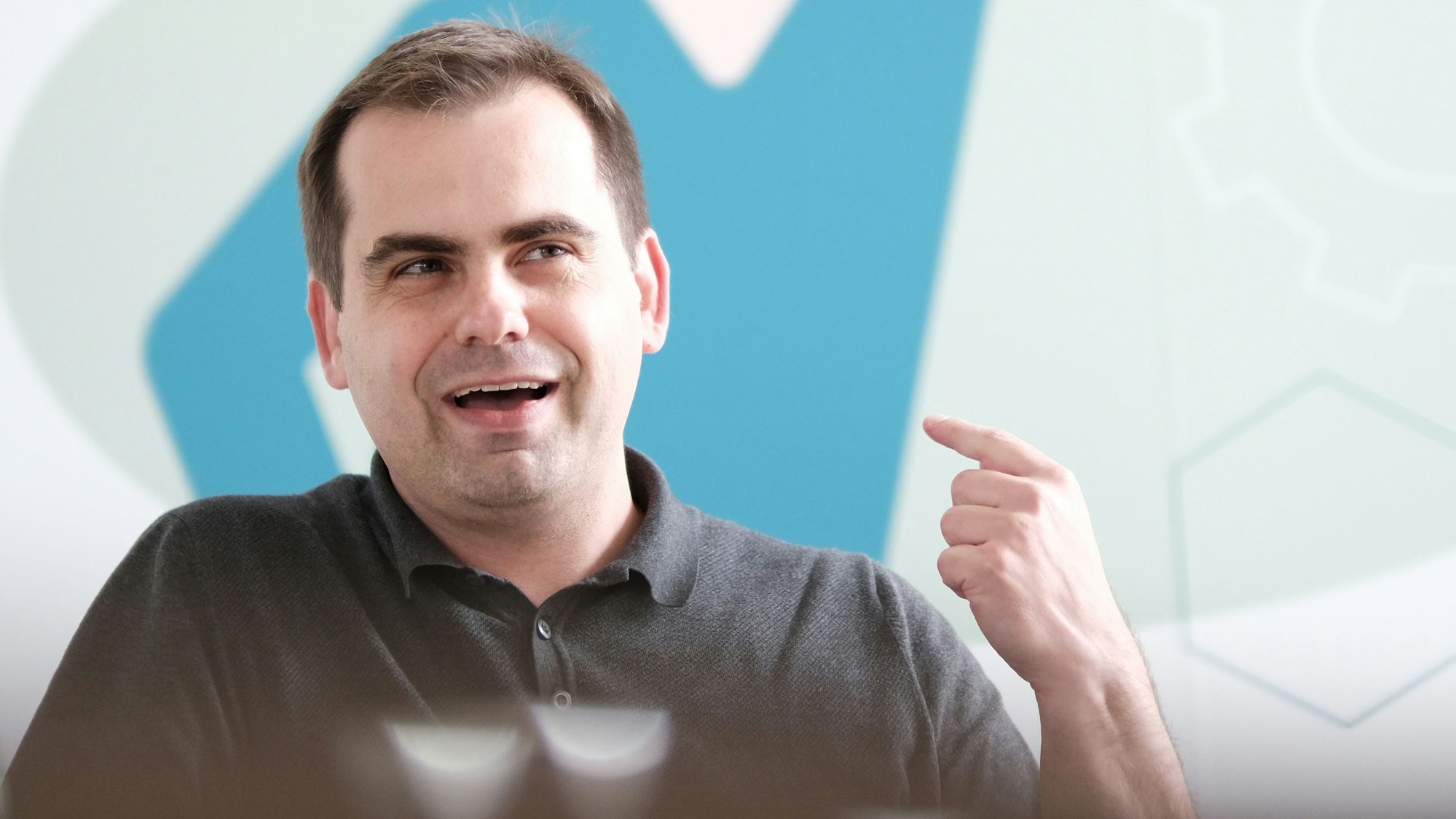 Jaruslaw Kutylowski im Interview in Köln.