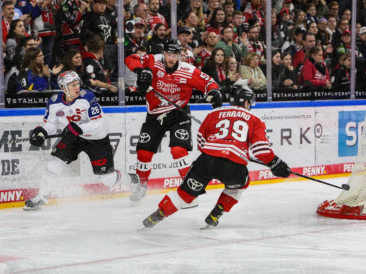 Kölner Haie spielen gegen Nürnberg.