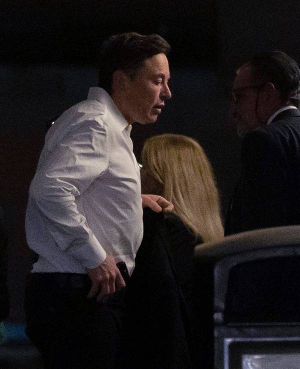Elon Musk (hier Anfang November in New York) stellte die Twitter-Angestellten vor die Wahl: Entweder extrem harte Arbeit oder Kündigung. Es kommt zum Exodus.