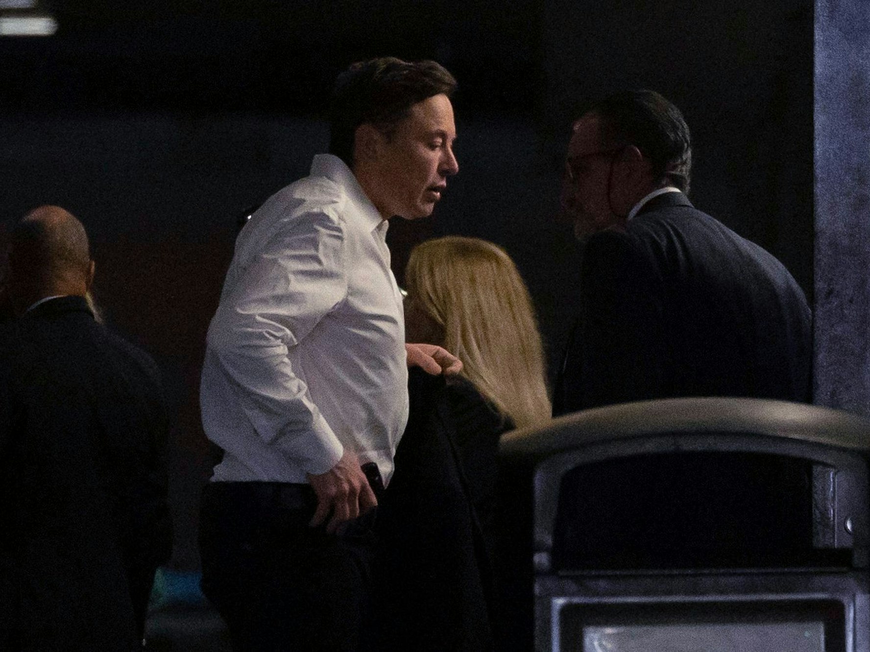 Elon Musk (hier Anfang November in New York) stellte die Twitter-Angestellten vor die Wahl: Entweder extrem harte Arbeit oder Kündigung. Es kommt zum Exodus.