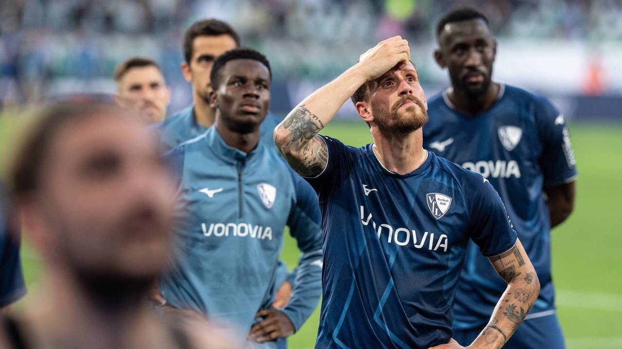 Bochums Simon Zoller fasst sich nach dem Schlusspfiff an den Kopf.