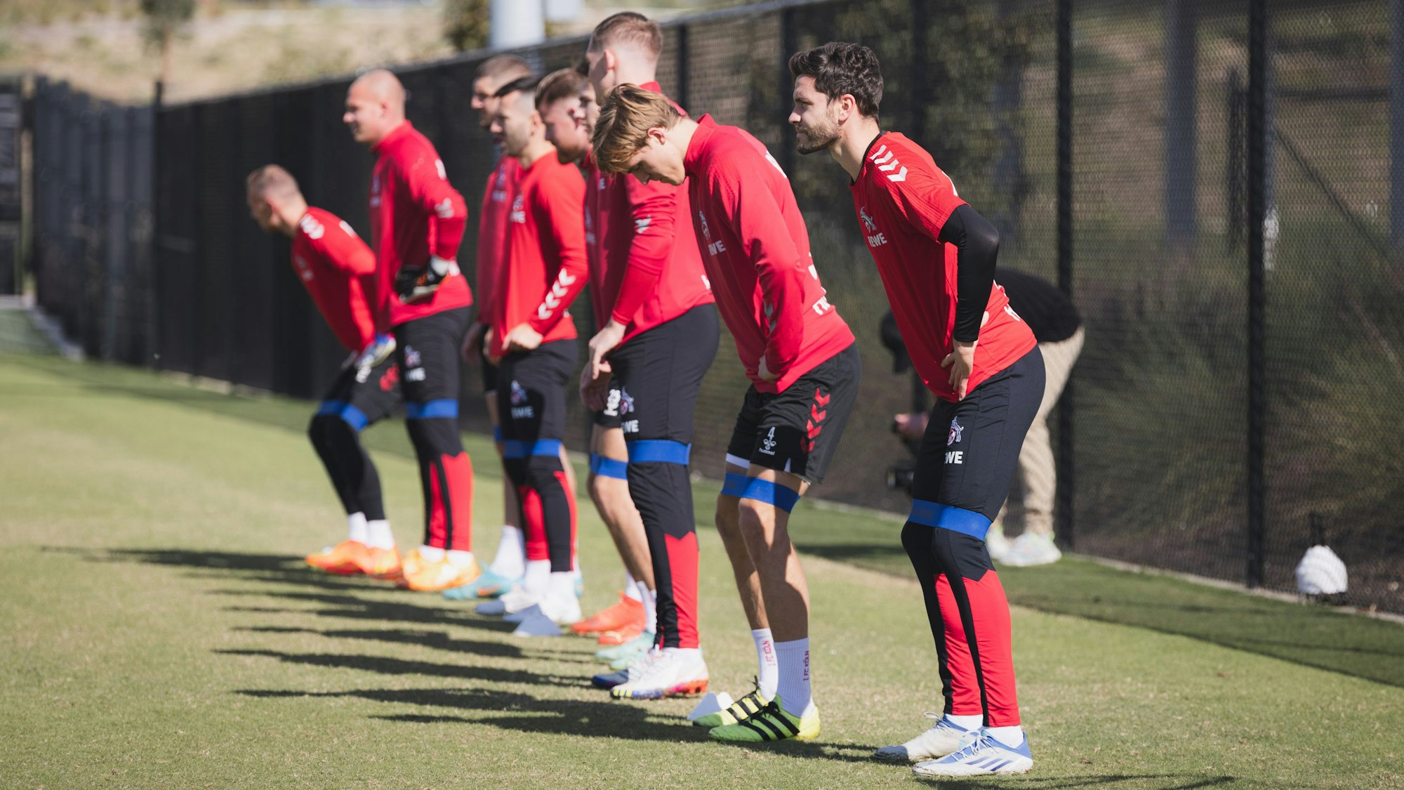 Die FC-Profis um Jonas Hector (r.) beim Training am 17. November 2022 in den USA (Austin/Texas).