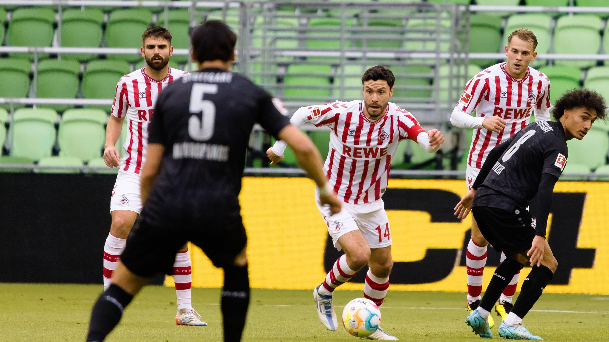 Jonas Hector spielt für den 1. FC Köln gegen den VfB Stuttgart.