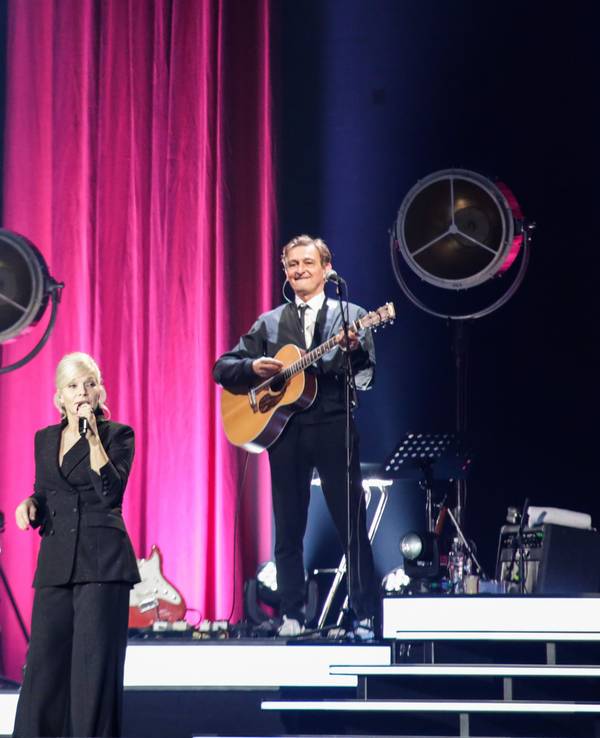 Ina Müller begeistert ihre Fans am 19. November 2022 in der Lanxess-Arena in Köln.