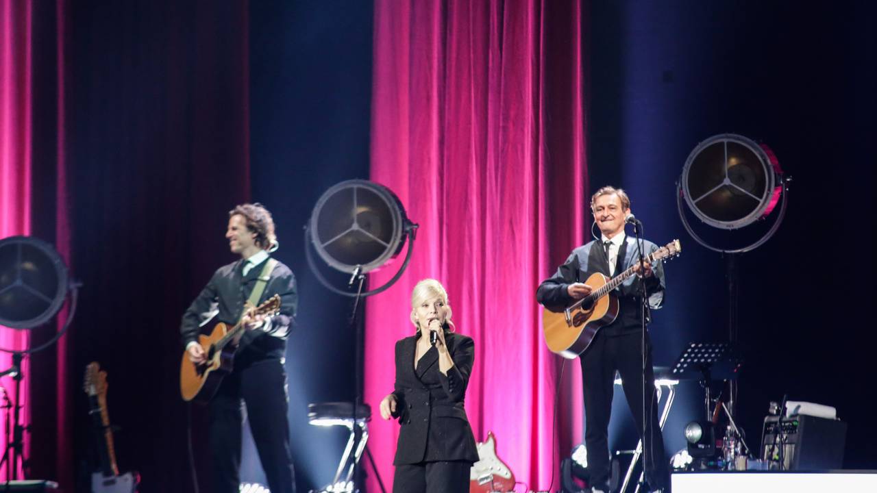 Ina Müller begeistert ihre Fans am 19. November 2022 in der Lanxess-Arena in Köln.
