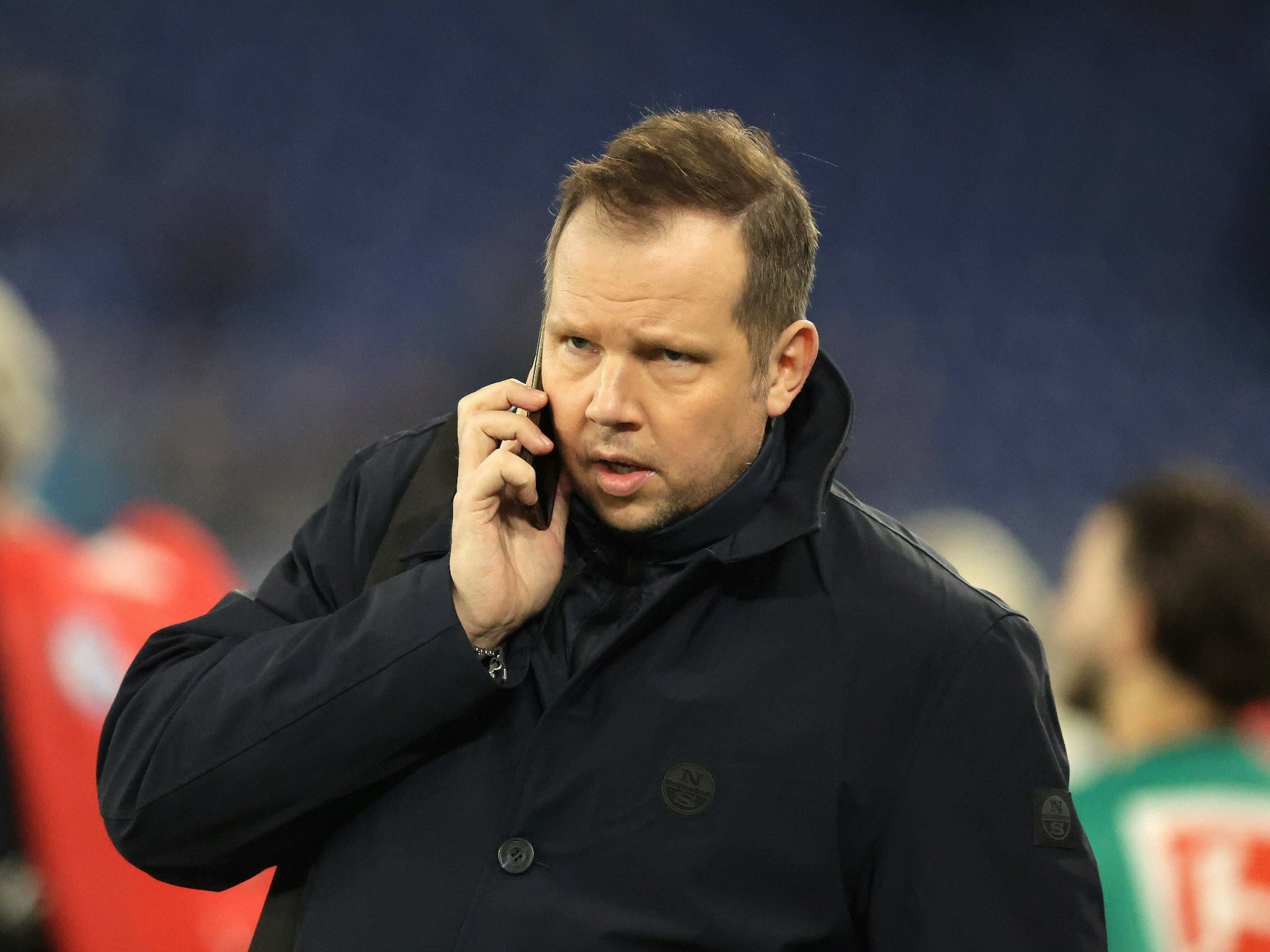 Wolff-Christoph Fuss Sportkommentator beim BL-Spiel Saison 2022/23 FC Schalke 04 - FC Bayern München. Copyright: Thomas Pakusch