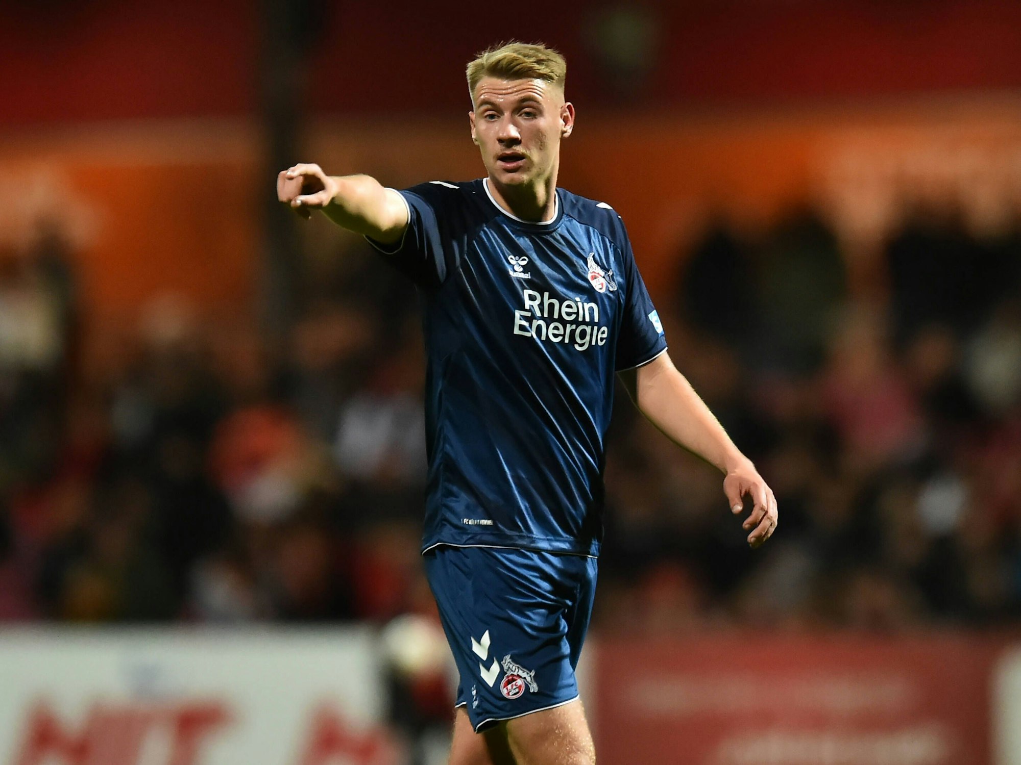 Joshua Schwirten im Trikot des 1. FC Köln.