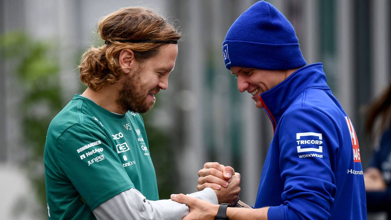 Zwei, die sich verstehen: Sebastian Vettel und Mick Schumacher.