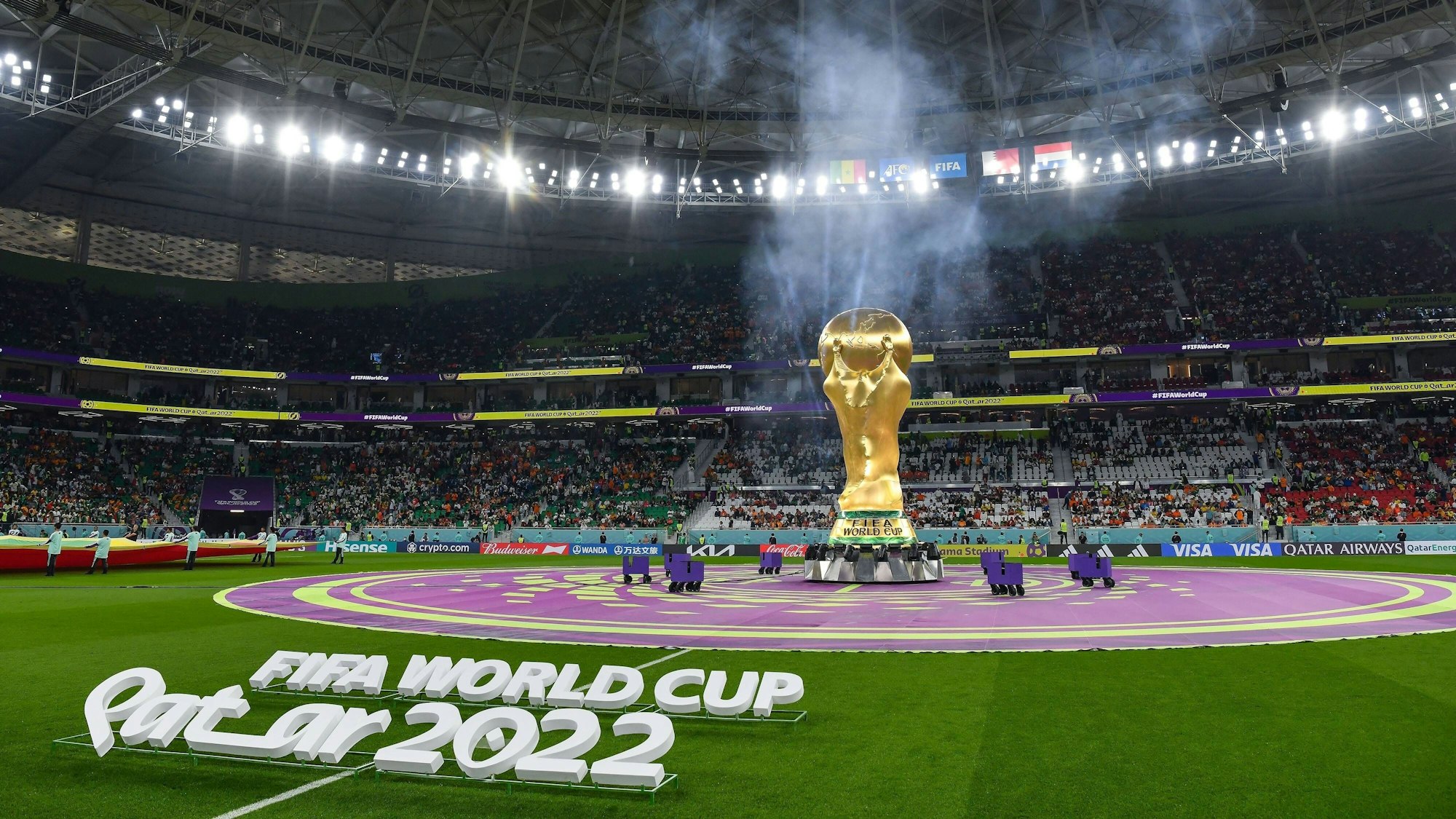 Kleine Zeremonie vor dem WM-Spiel Senegal gegen Niederlande.