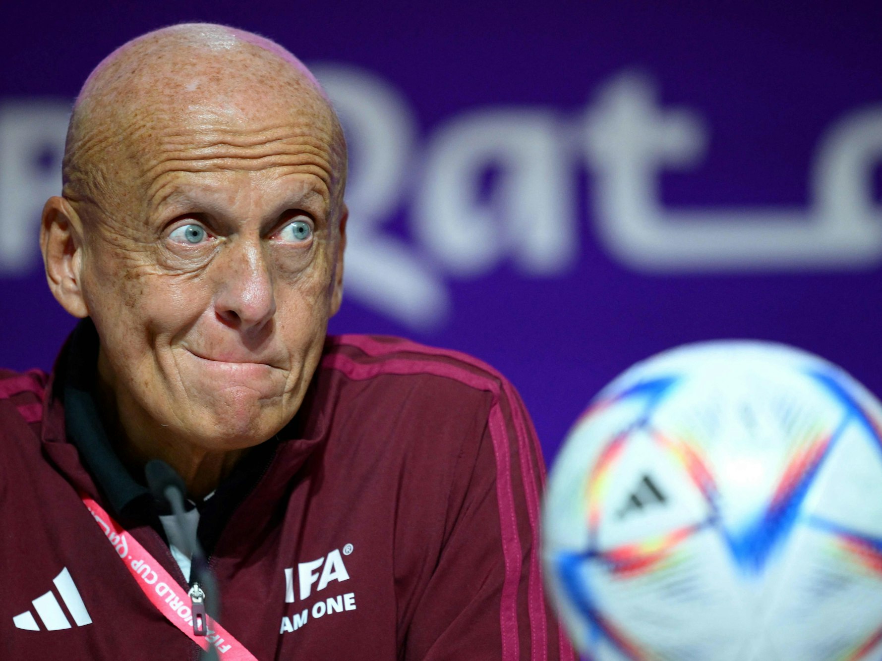Schiedsrichterchef Pierluigi Collina vom Fußball-Weltverband FIFA bei einer Pk vor Turnierbeginn.