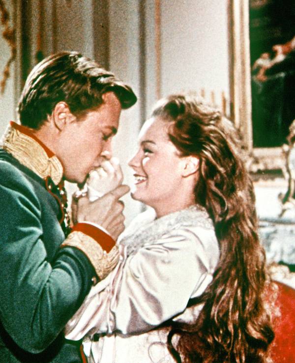 Sissi (Romy Schneider) und ihr Franzl (Karlheinz Böhm) im Weihnachtsklassiker