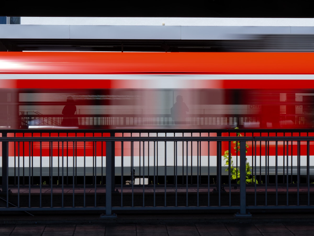 Mit dem 49-Euro-Ticket in Bus und Bahn durch ganz Deutschland, das wünschen sich viele Bürgerinnen und Bürger.