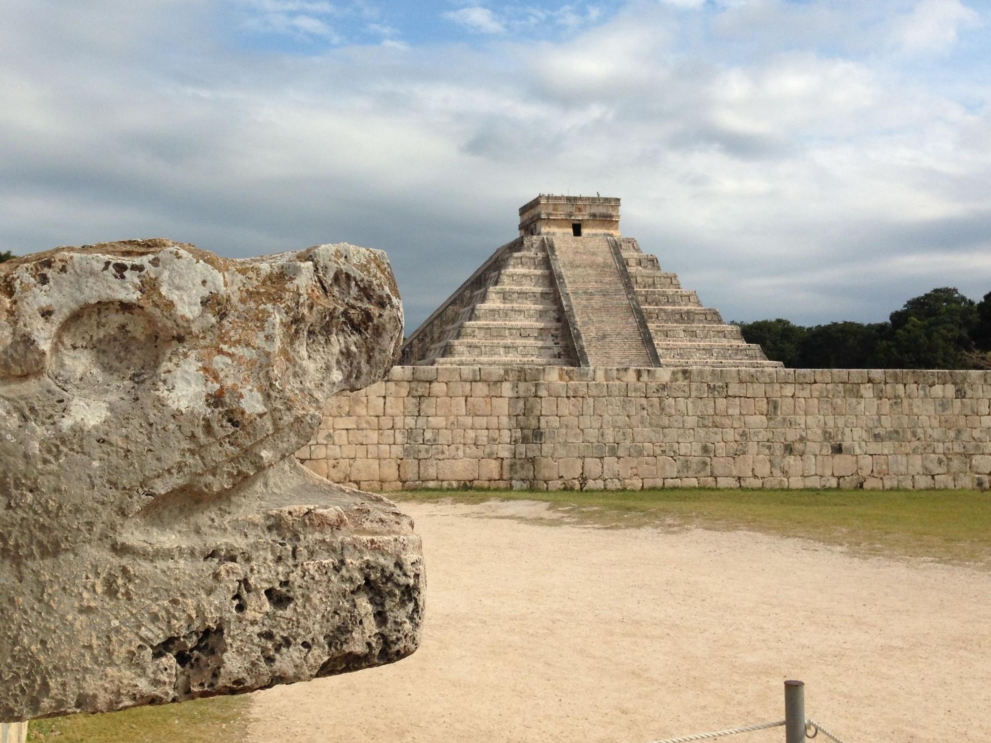 Die Pyramide des Kukulcán in Chichén Itzá im mexikanischen Bundesstaat Yucatán.