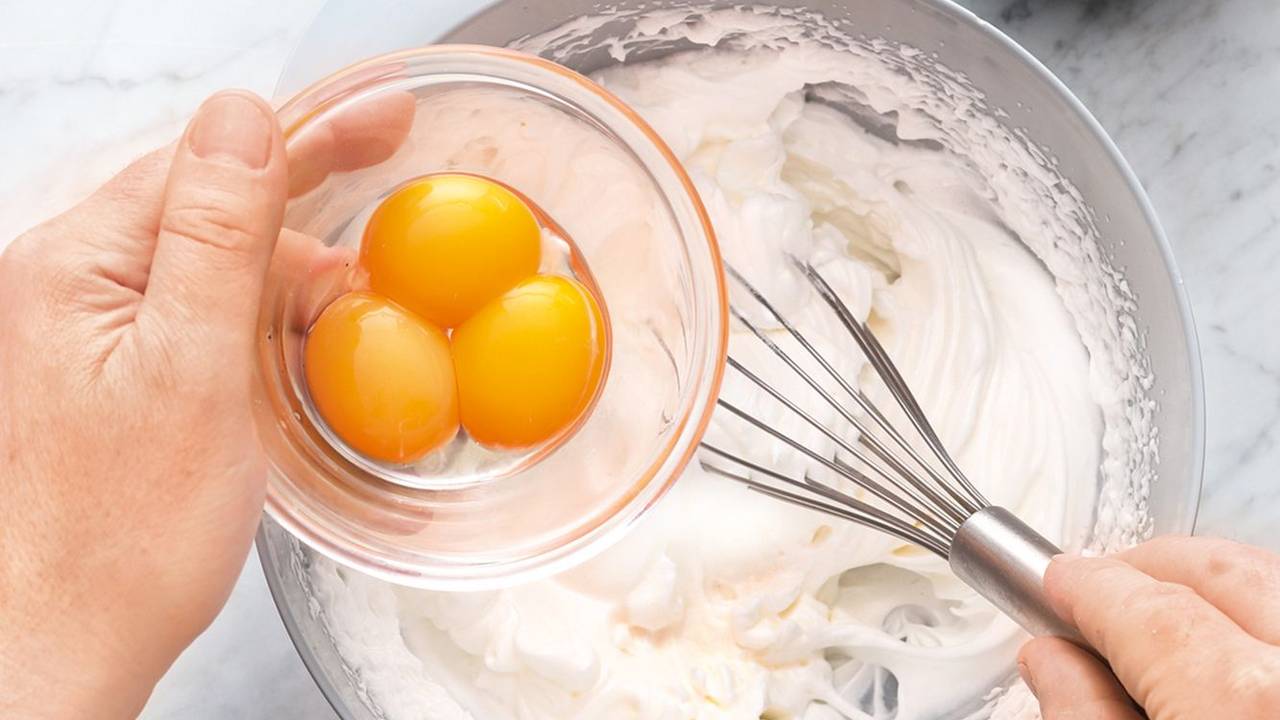 Rezeptfoto zum Backen von kleinen Tannenbäumen vom Oktober 2019.