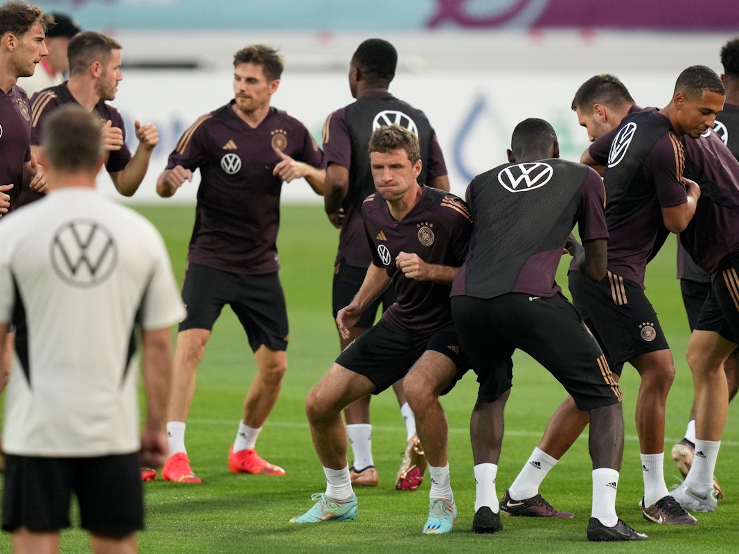 Thomas Müller und seine Teamkollegen im Training.