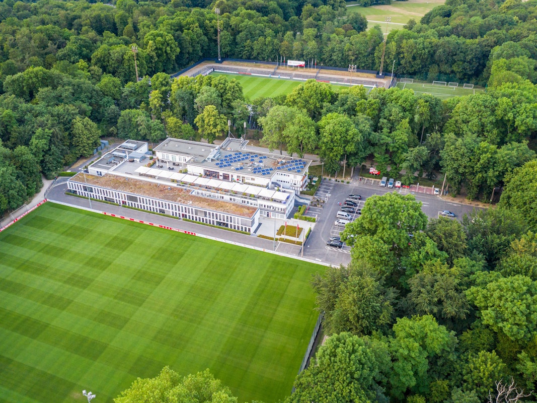 Das Geißbockheim (am 4. Juni 2020) aus der Luft