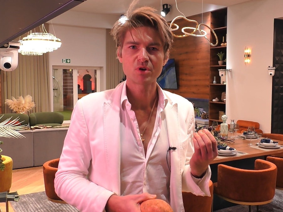 Jeremy Fragrance im „Promi Big Brother“-Loft.