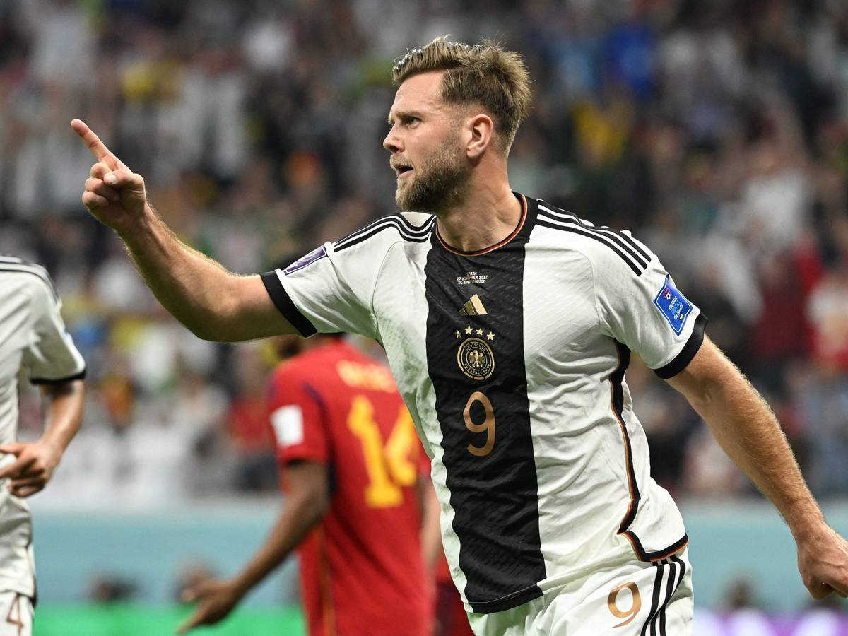 Deutschlands Niclas Füllkrug feiert sein Tor gegen Spanien.