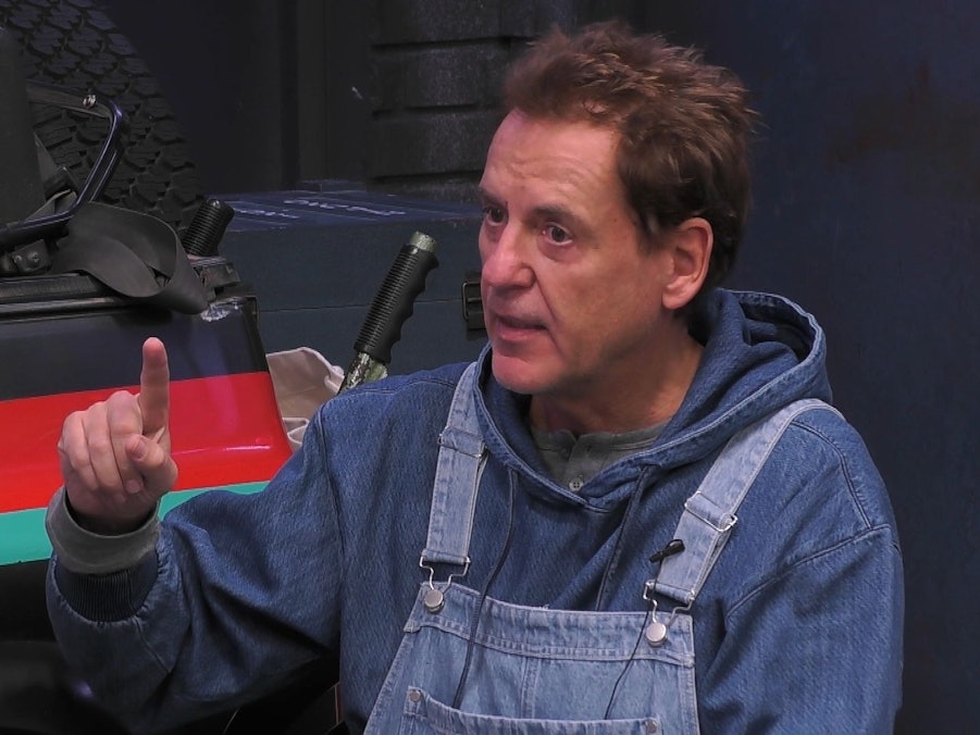 Was lief da wirklich im Dschungel? Jörg Dahlmannn fragt bei Jay Khan nach.