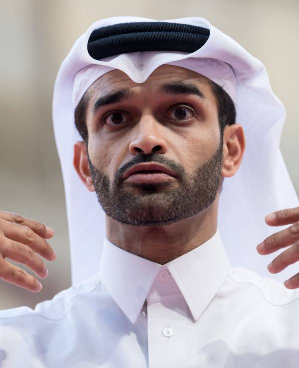 Der Generalsekretär des Organisationskomitees der Fußball-Weltmeisterschaft 2022, Hassan Al-Thawadi, nimmt am 04.01.2018 im Khalifa International Stadium in Doha (Katar) an einer Pressekonferenz teil.