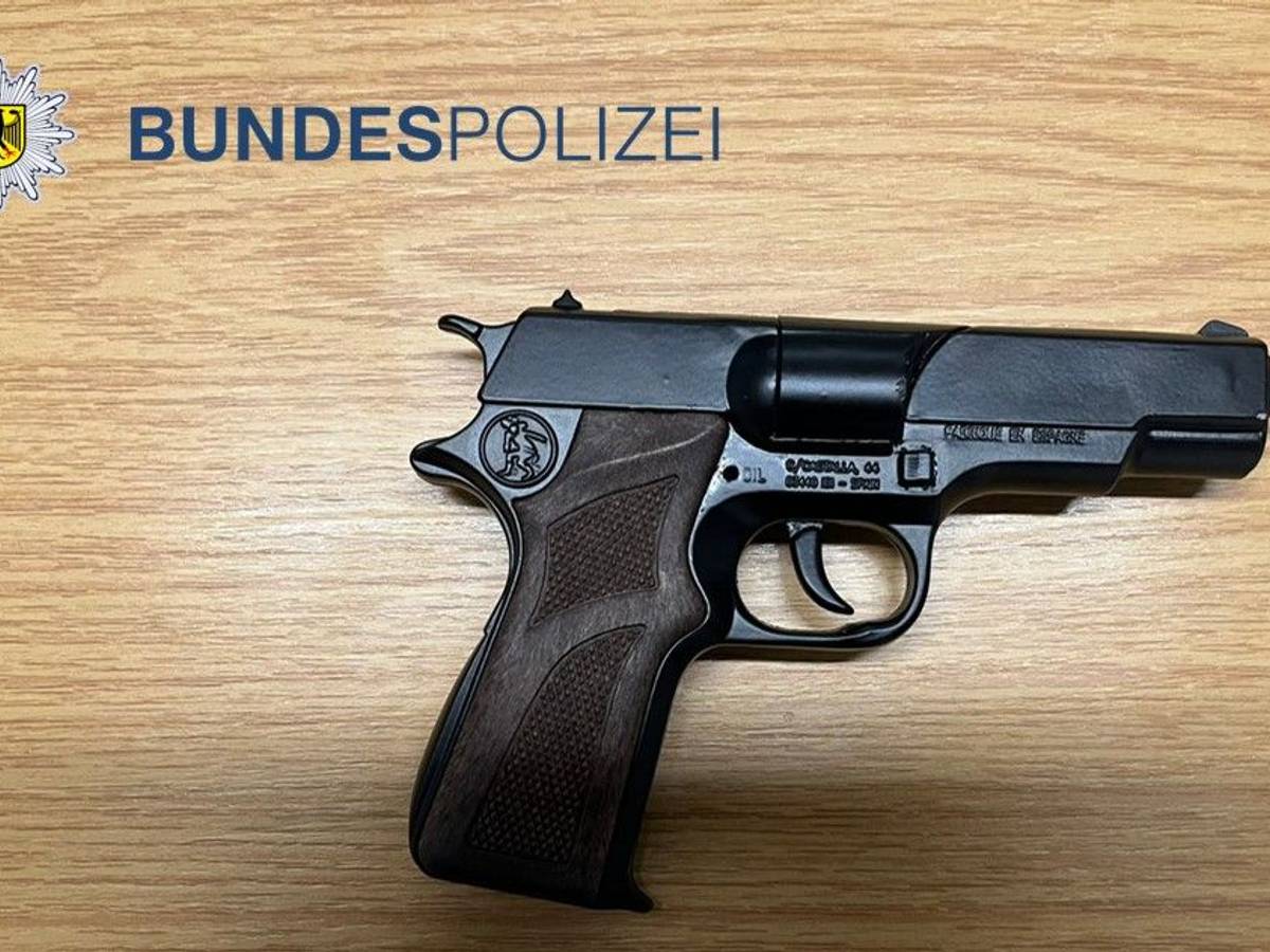 Eine sichergestellte Spielzeugpistole.