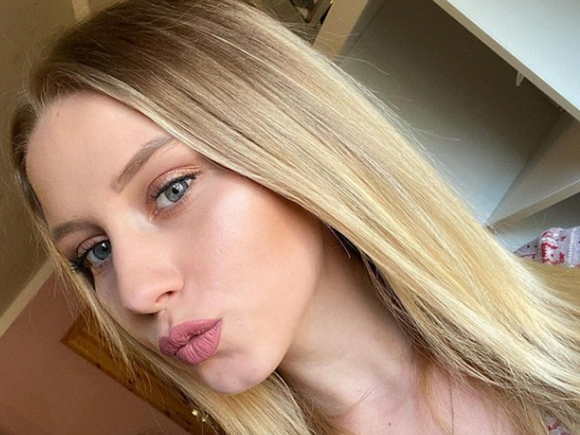 Alles gut bei Mama und Baby: Loredana Wollny (18) bei der Vorsorge. (Bild: RTLZWEI)