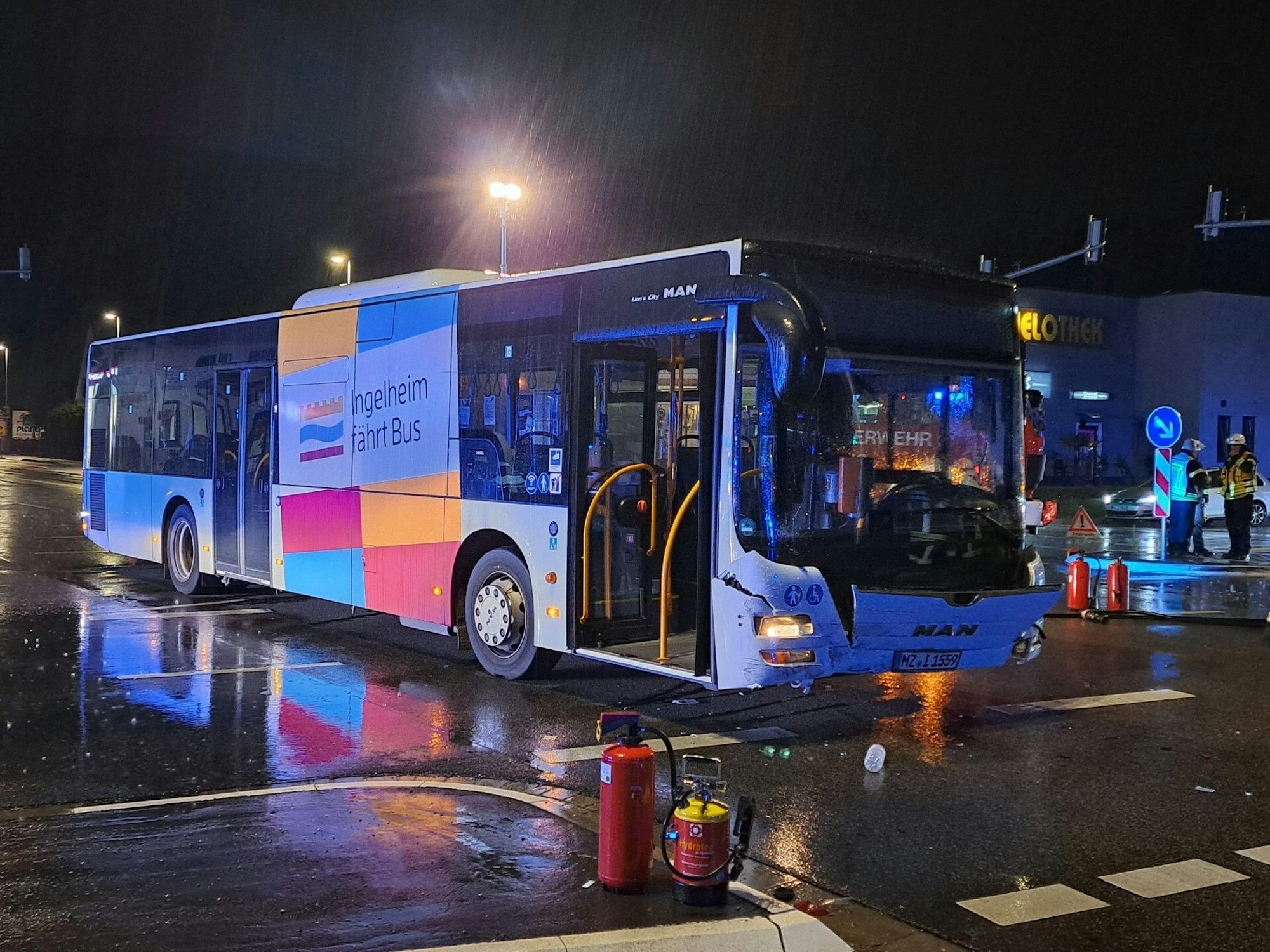 Der Mann wurde von einem Linienbus erfasst (Symbolfoto von einem Unfall mit Linienbus).