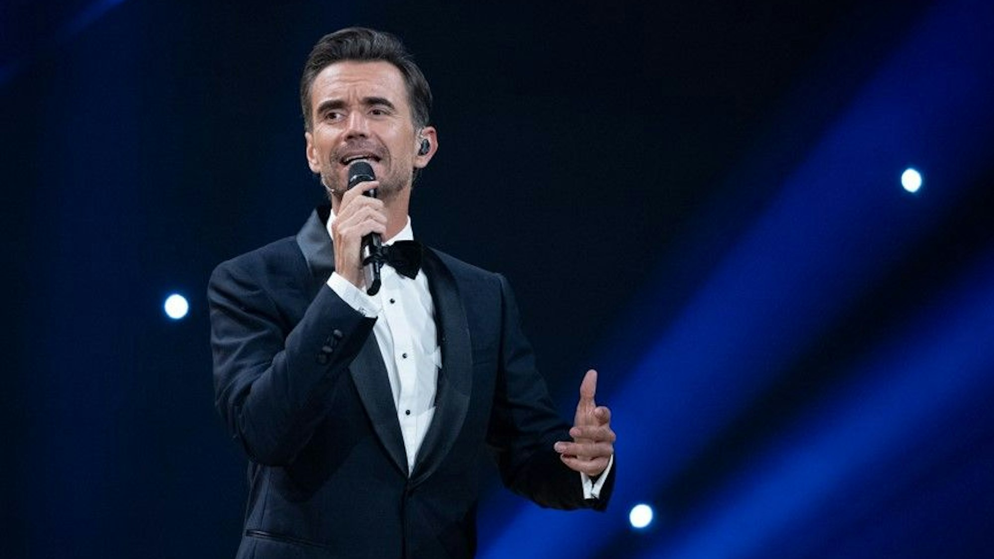 Florian Silbereisen, hier beim Medienpreis „Goldene Henne“ 2022, überraschte mit einer rührenden Geste die Schlager-Fans.