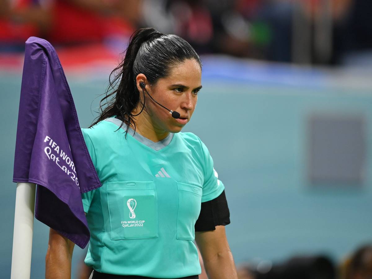 Linienrichterin Karen Diaz im WM-Spiel zwischen Deutschland und Costa Rica am 1. Dezember 2022.