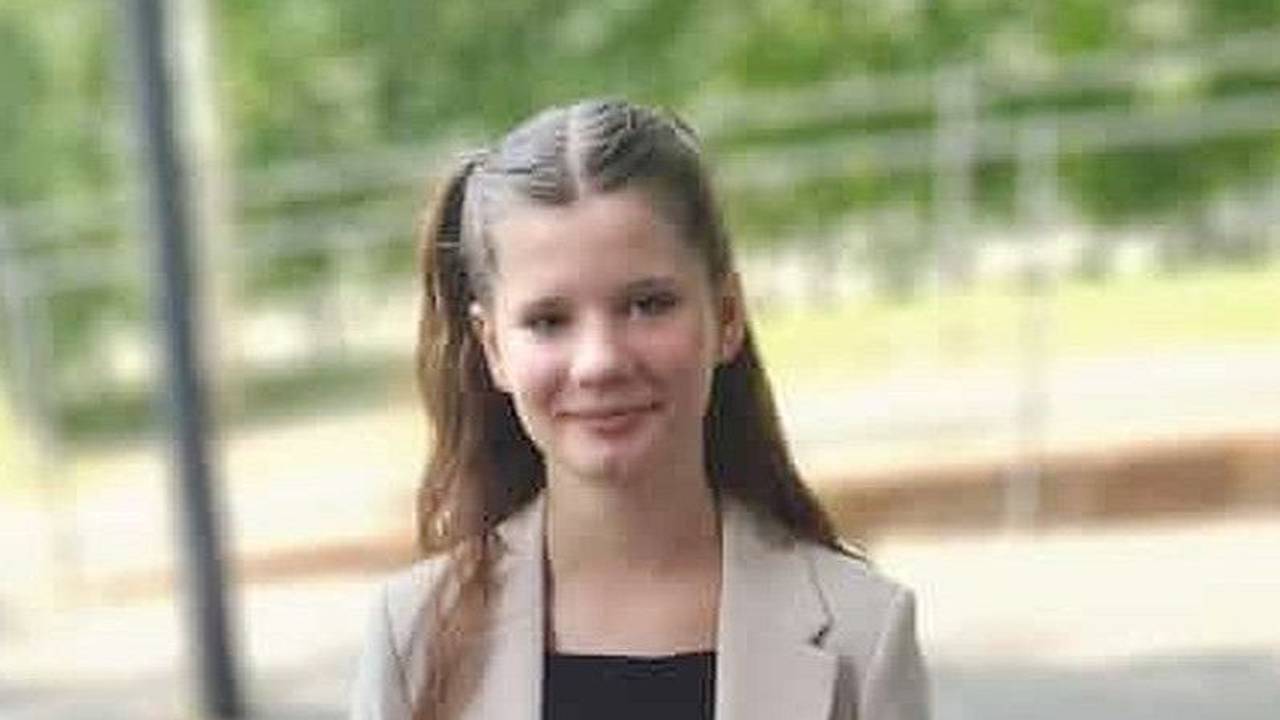 Porträtfoto der vermissten Emily aus NRW.
