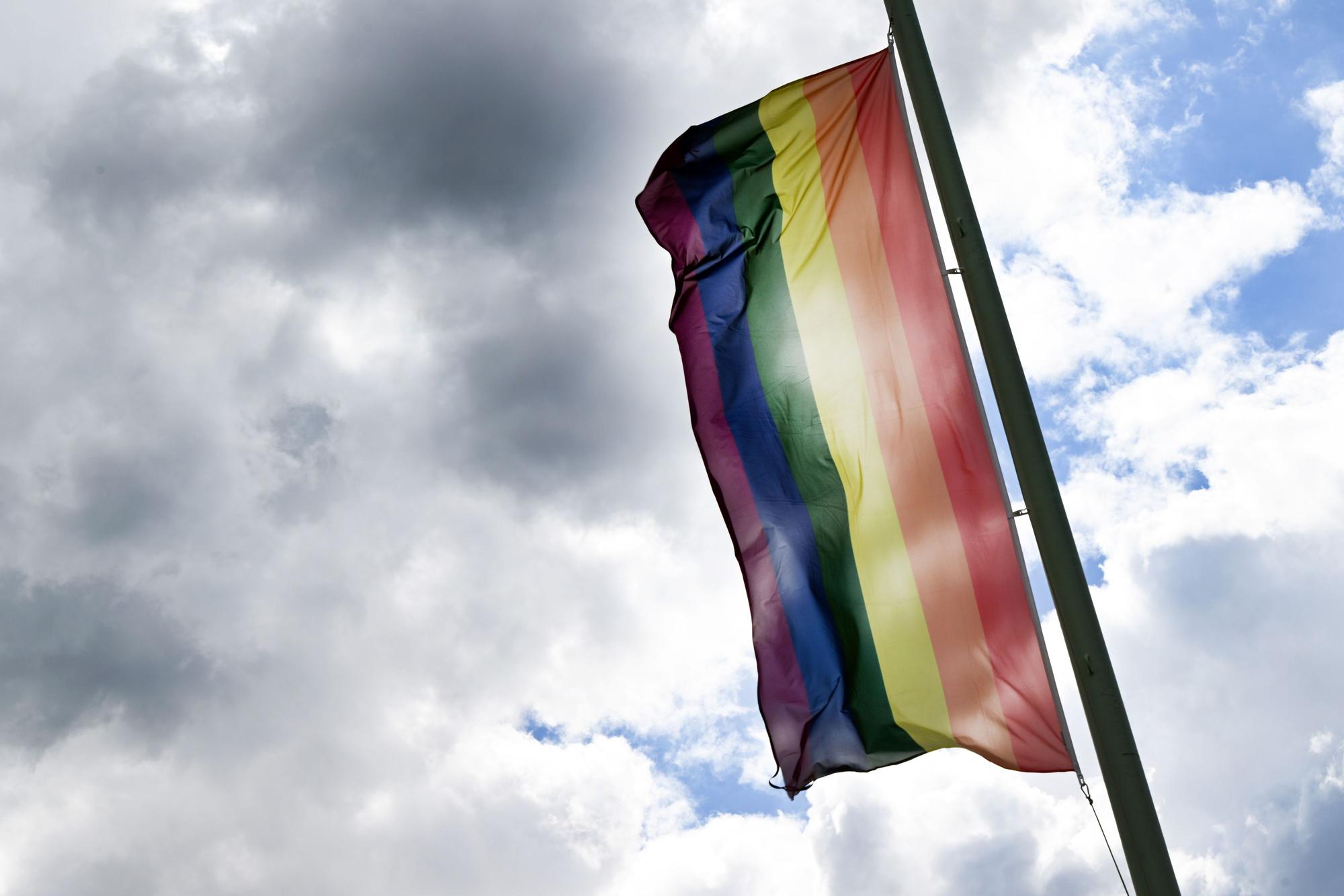 Hier wurde die Flagge im Juli 2022 zum Start des dreitägigen CSD in Köln gehisst.