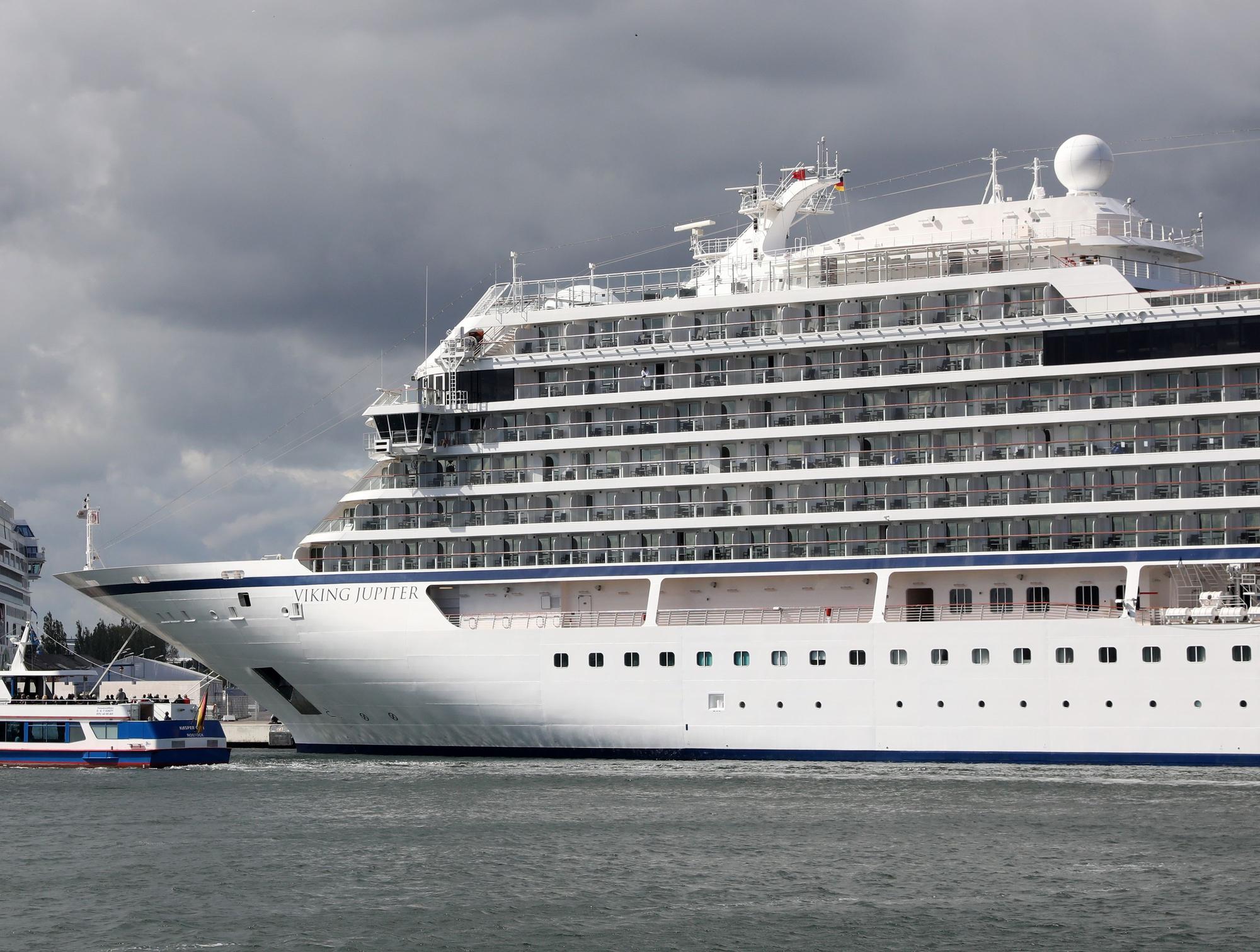 Ein Schiff der norwegischen Kreuzfahrt-Gesellschaft ist in einen schweren Sturm geraten.